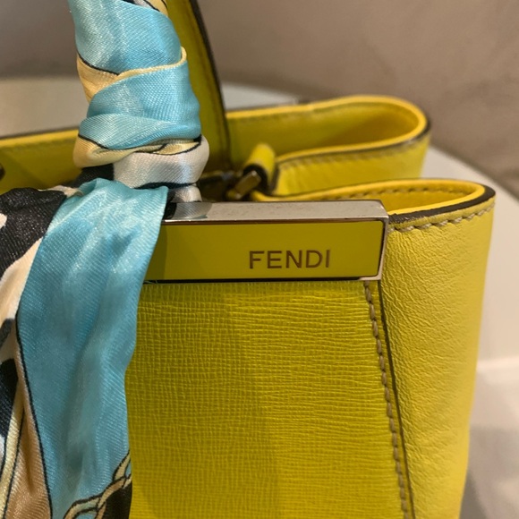 Fendi 2Jours Petite handbag/crossbody - Picture 7 of 16